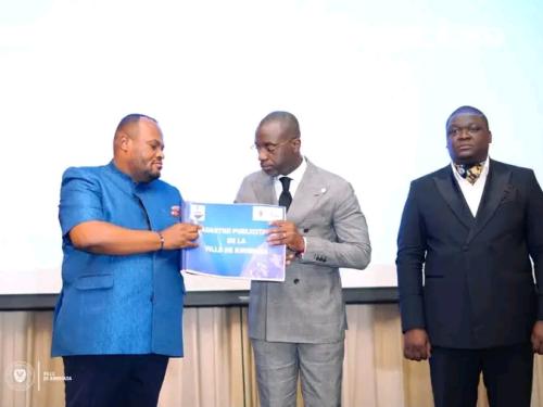 Kinshasa : Un nouveau Plan Cadastral Publicitaire pour mettre de l’ordre dans l’affichage urbain.