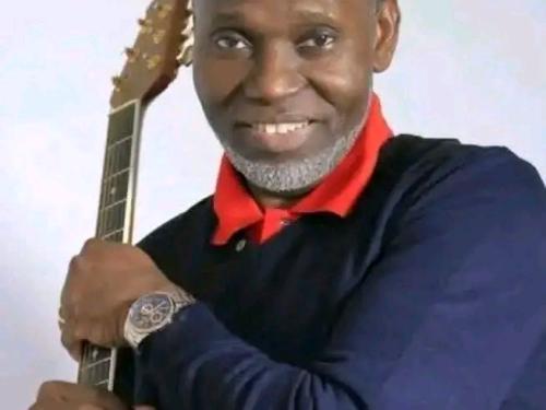 RDC : La rumba gospel en deuil, Carlito Lassa, l’une de ses plus belles voix, s’en est allé.