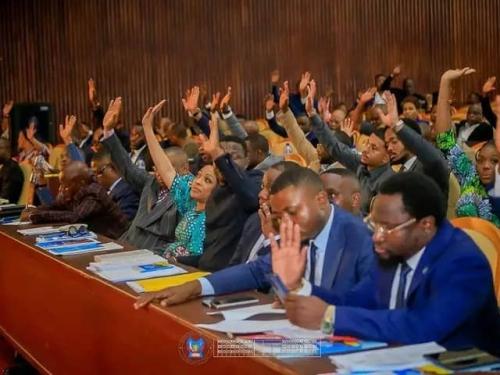 RDC: Denis KADIMA KAZADI, dépose le rapport annuel 2025–2026 à l’Assemblée nationale